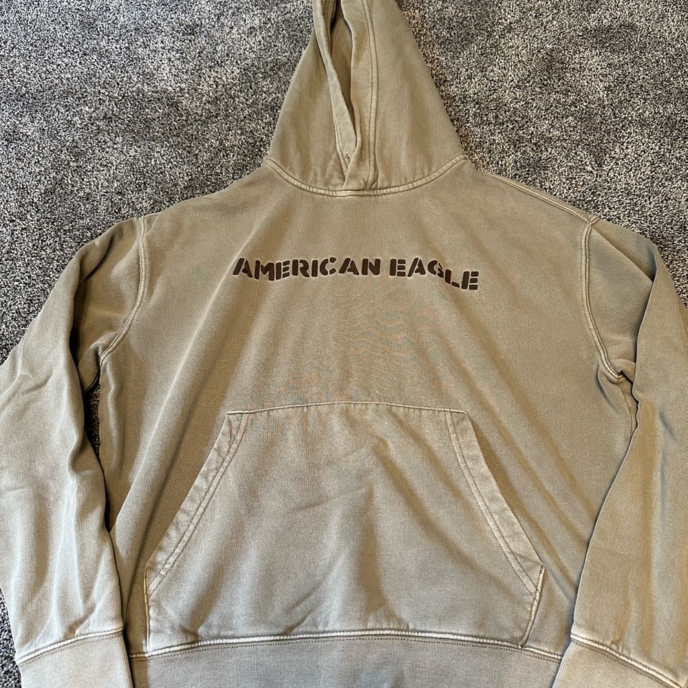American Eagle Outfitters Men's Relaxed Fit Size Small khaki